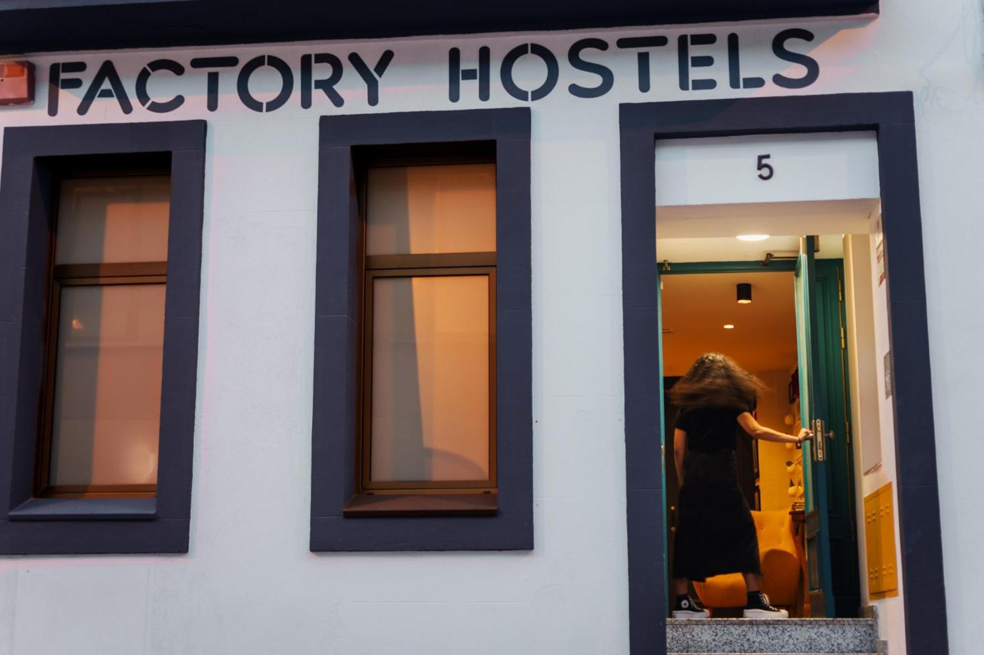 Factory Hostels Βαρκελώνη Εξωτερικό φωτογραφία